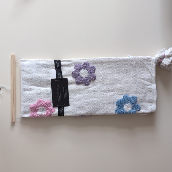 ❌SOLD❌IG and TikTok Viral Rachel Zoe Oversized Multicolored Daisy Throw 🌼🌸 - Picture 3 of 8
